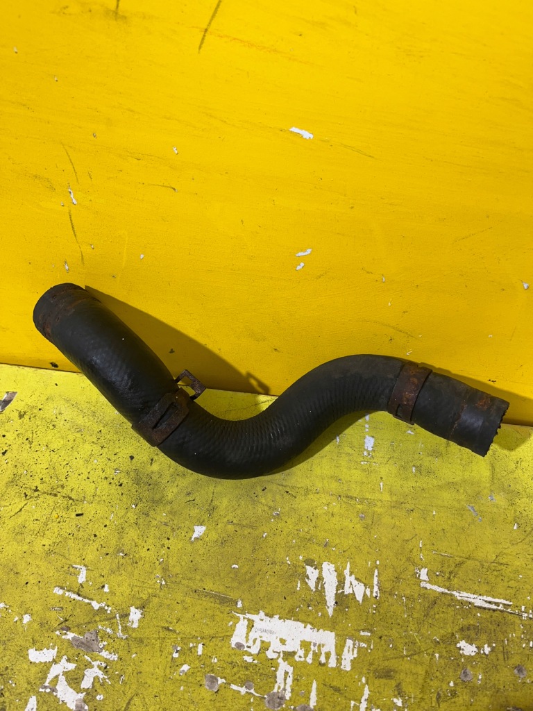 Toyota iq шланг труба патрубок повітрозабірник Ціна