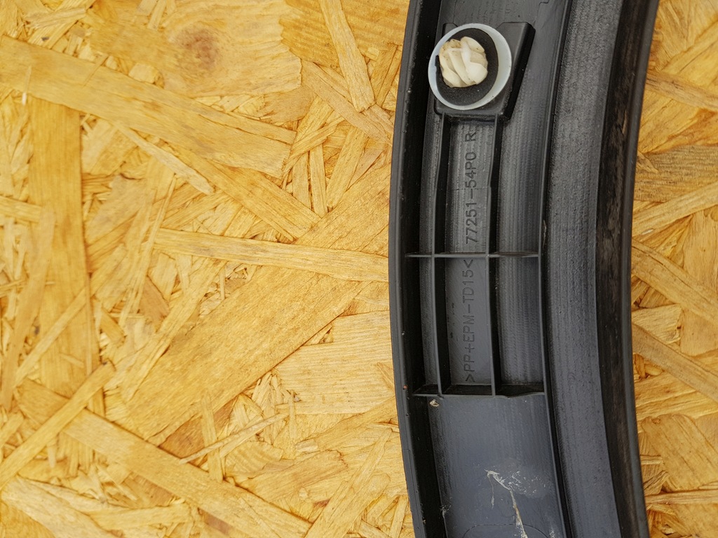 фото №13, Suzuki vitara iii 3 молдинг накладка правый задняя