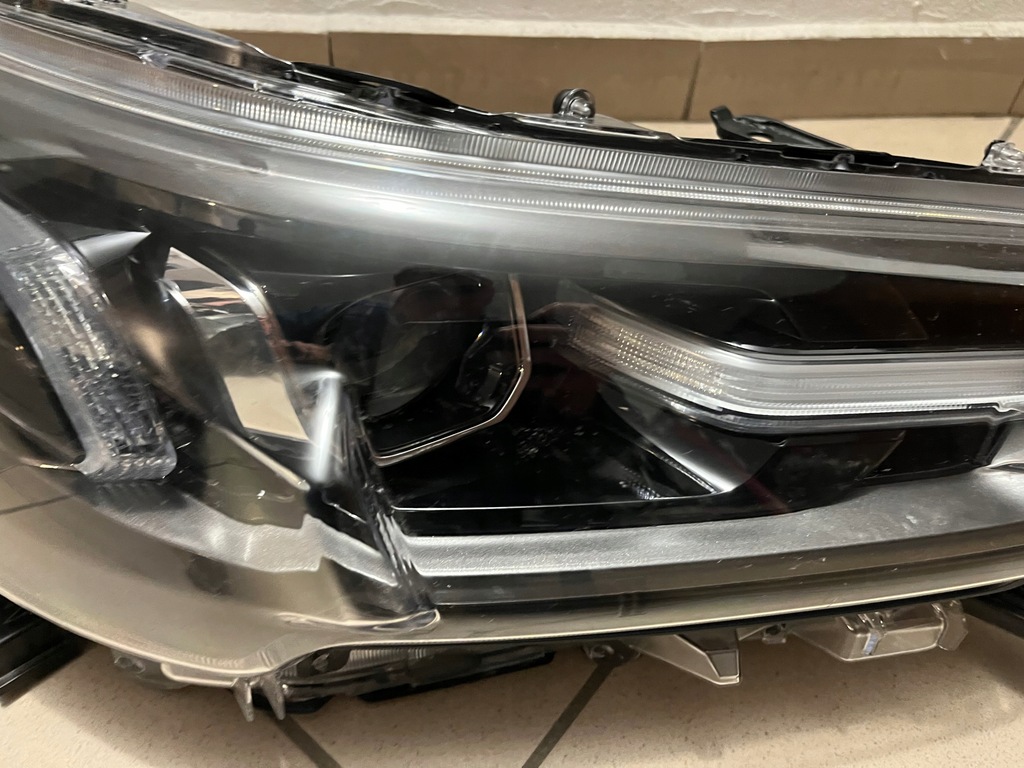 фото №6, Toyota hilux full led 20- лампа передняя перед правая