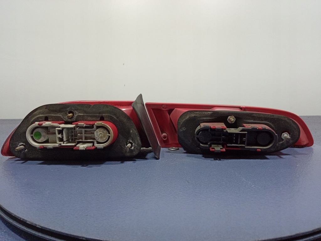 фото №4, Alfa romeo 156 lift sw kombi лампы задняя сторона правая 2 szt