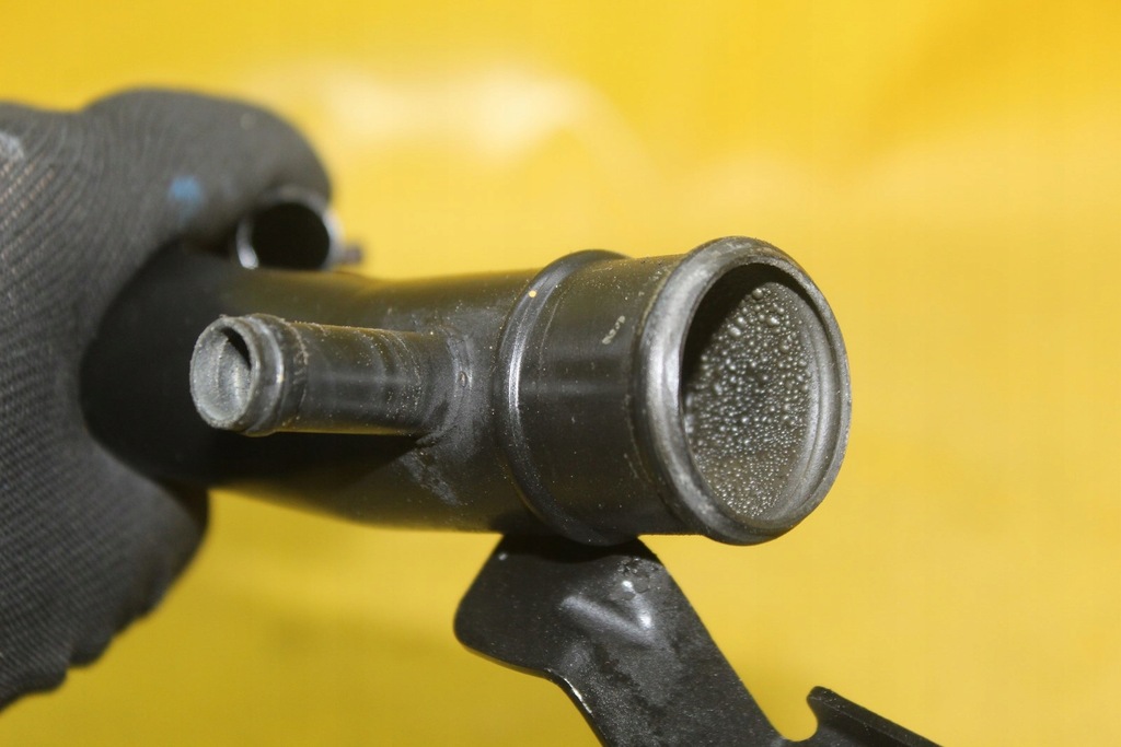 фото №6, Шланг wąż wody s4 b6 b7 4.2 bbk 079121070t