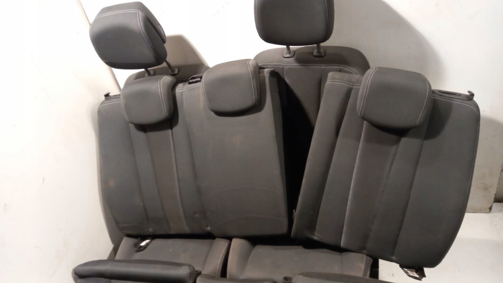 фото №1, Сиденья заднее сиденье комплект renault megane iii 5d hb !!!