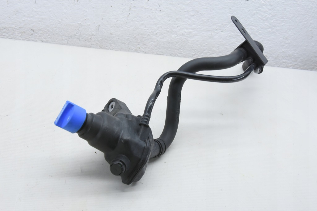 Bmw 1 f40 f44 f1h 19- труба заливна горловина кришка adblue Ціна