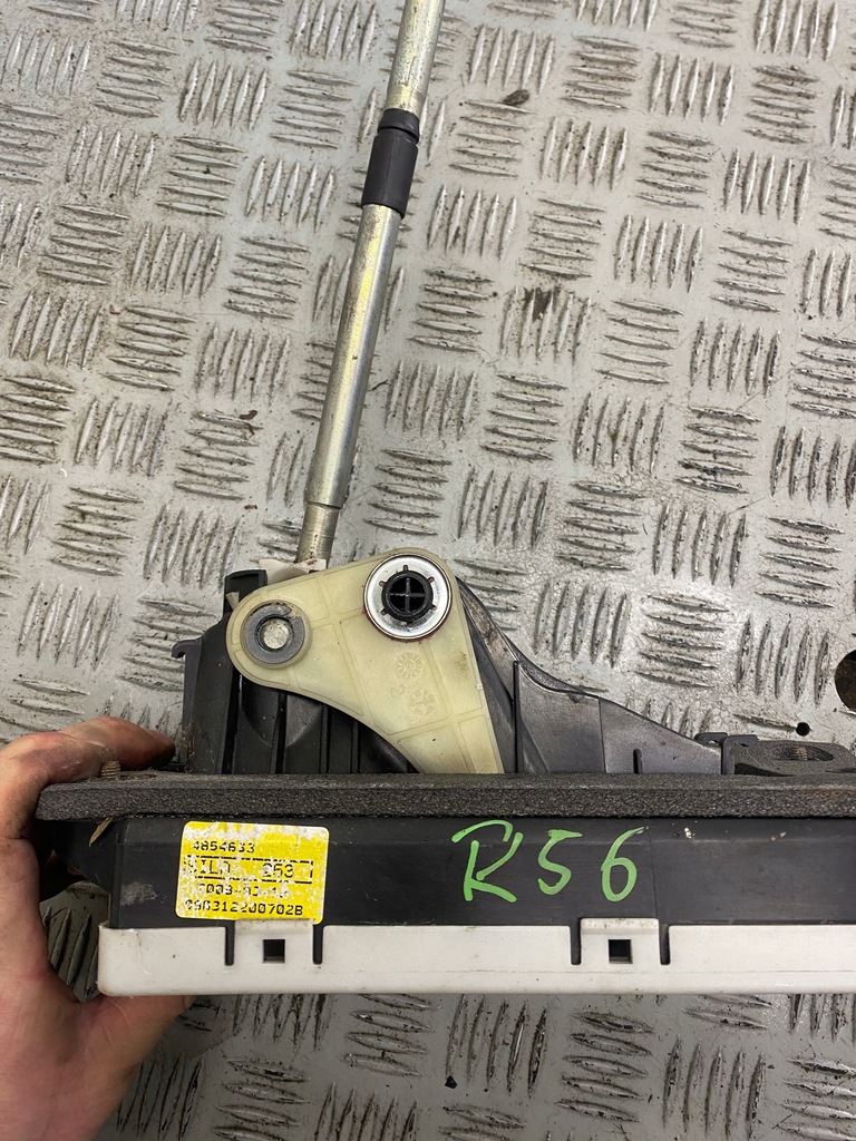 фото №3, Выборщик домкрат тросы передач mini r55 r56 1.6 d