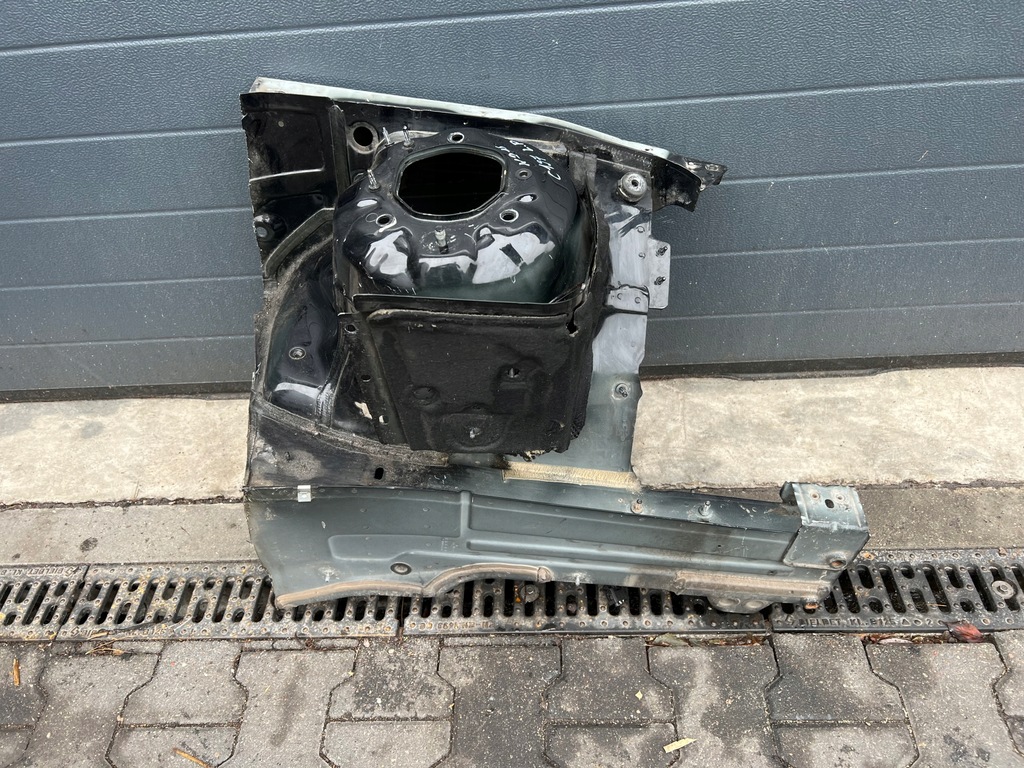 фото №1, Mercedes cls w218 лонжерон четверть левый перед c197 197