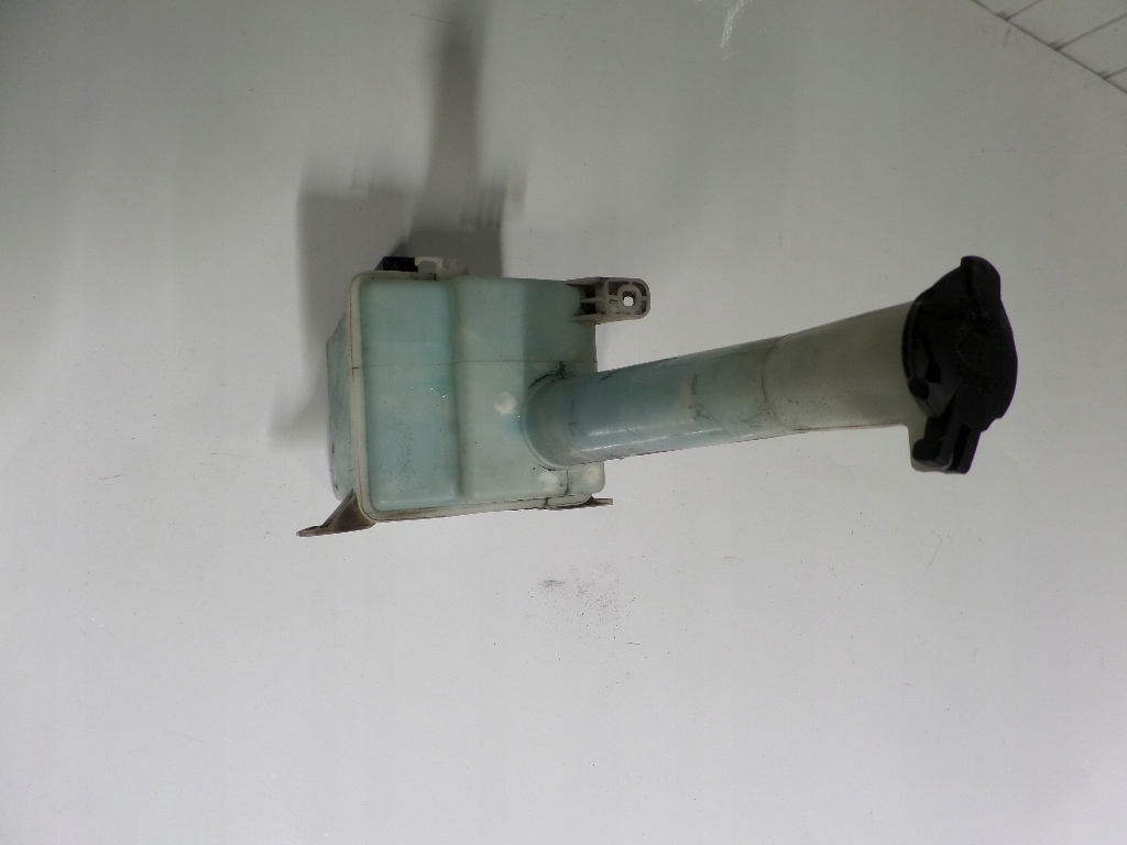 фото №1, Hyundai santa fe i бак омывателя