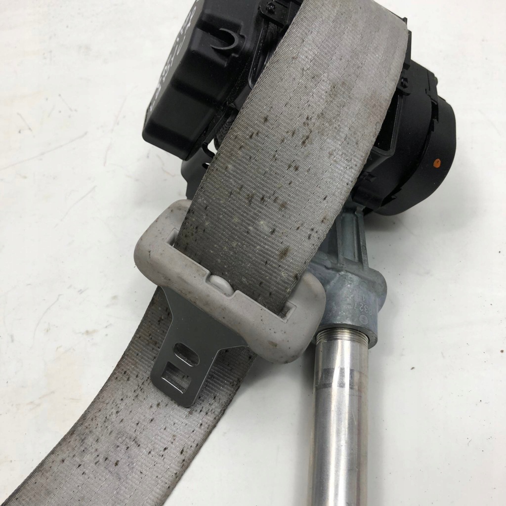 фото №2, Pas безопасности натяжитель левый задняя c70 ii