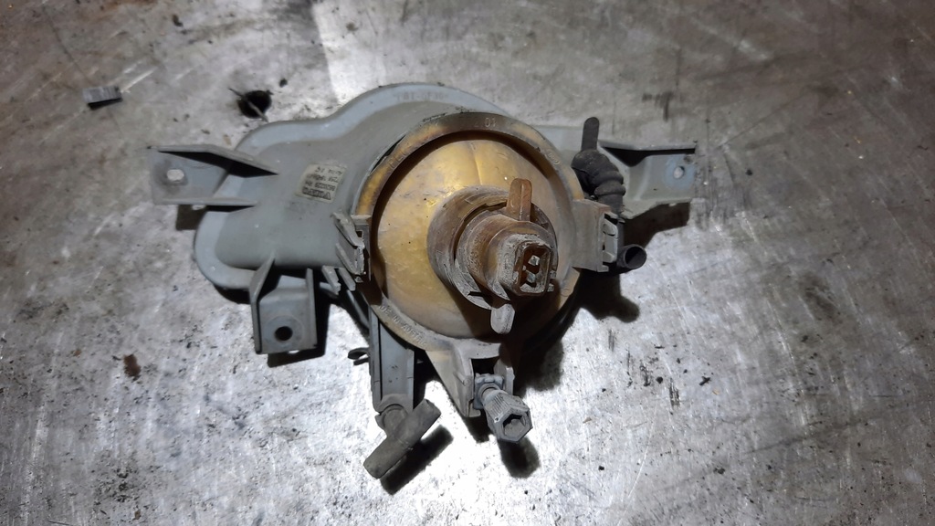 фото №2, Протитуманна фара лампа протитуманна правий перед v70 ii