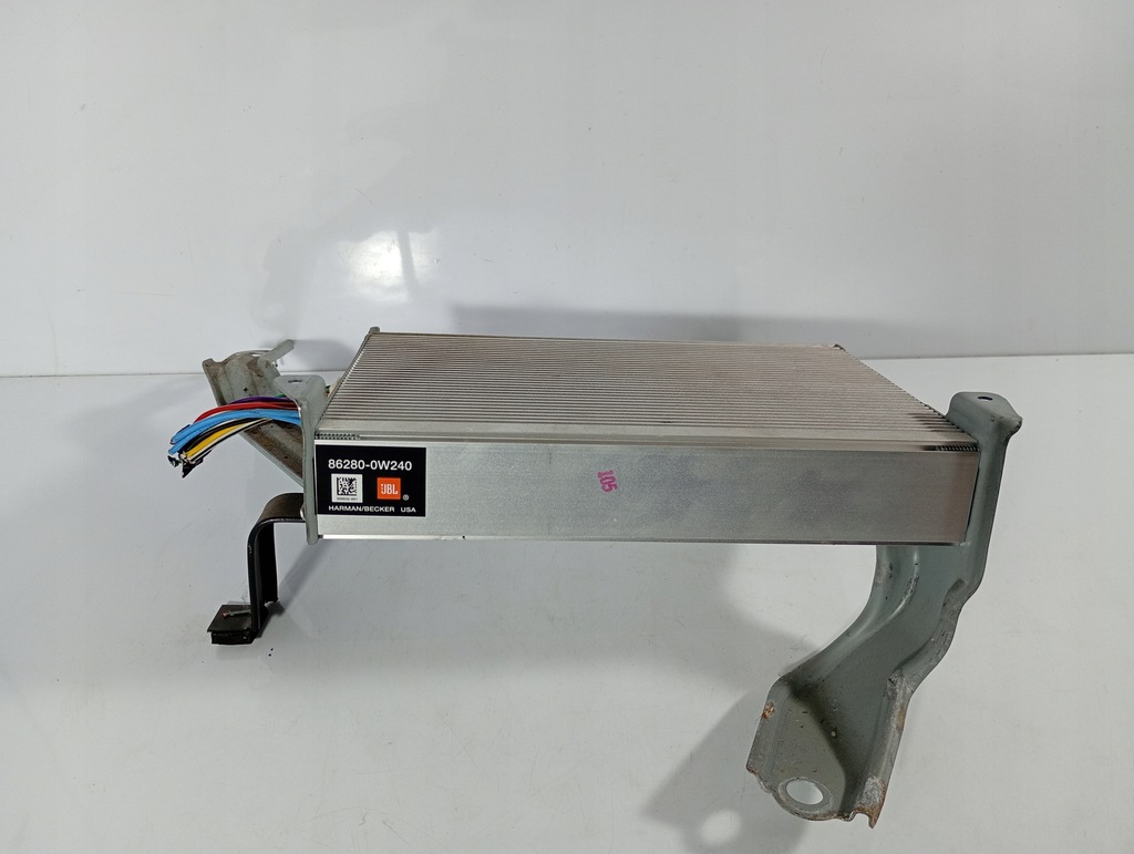 фото №1, Toyota prius hybrid 2 ii 03-09 усилитель радио оригинальный номер 86280-ow240