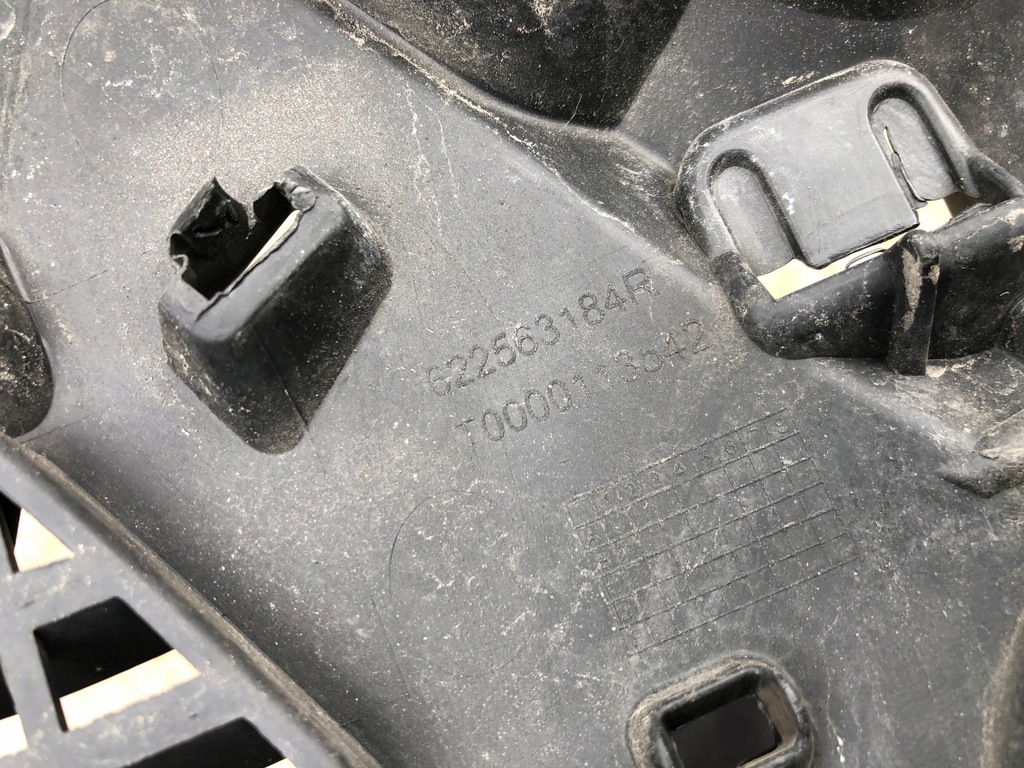 фото №3, Решётка радиатора решётка радиатора защита renault clio iv 4 622563184r