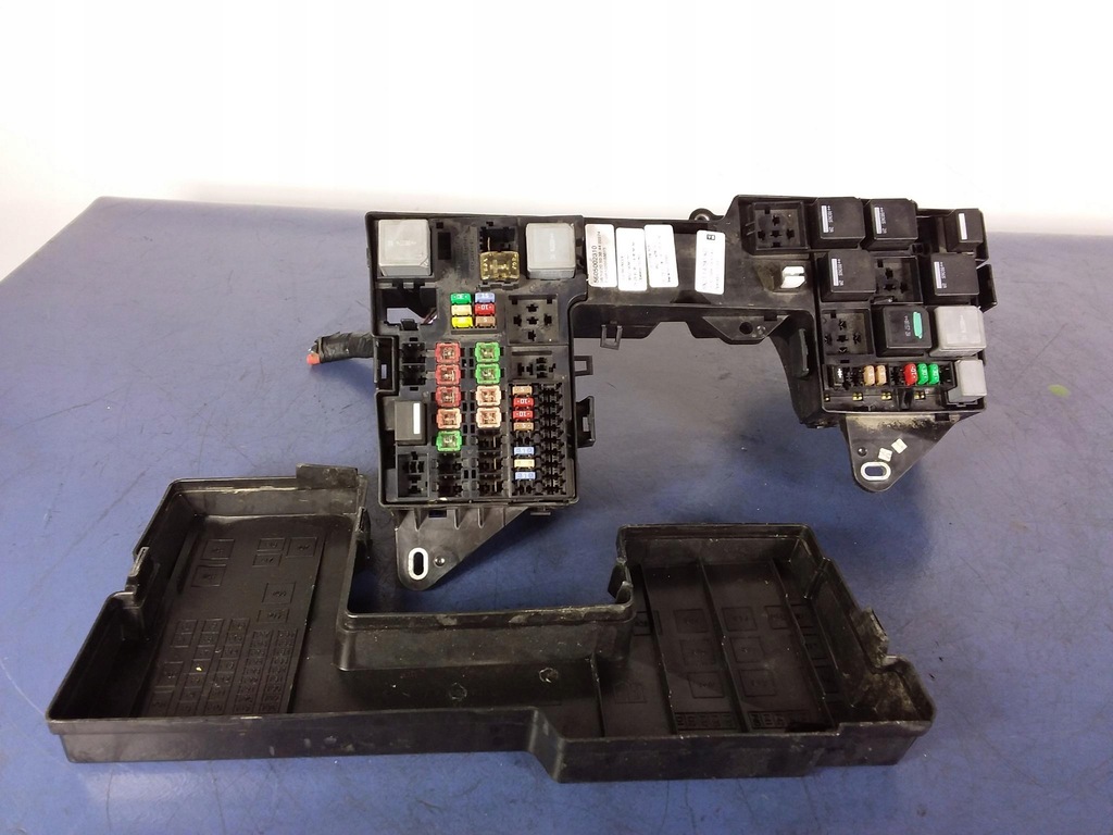 фото №7, Jaguar xf x250 коробка предохранителей