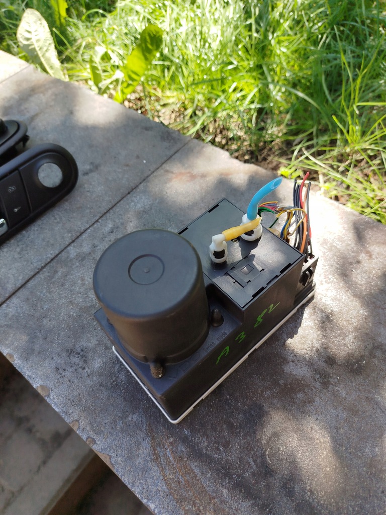 фото №1, Помпа замка центрального audi a3 8l 8l0862257l