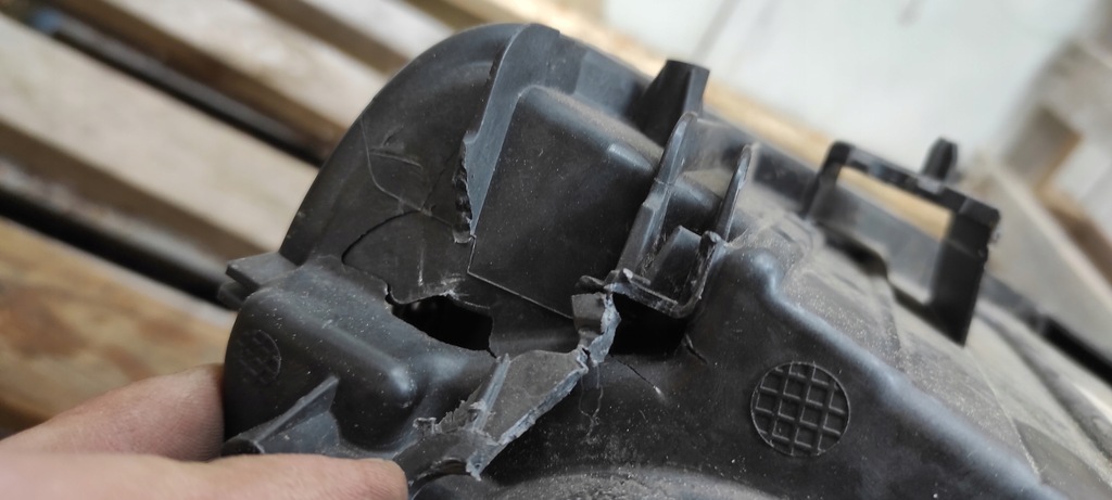 фото №12, Citroen berlingo iv лампа левая 9816824880 eu