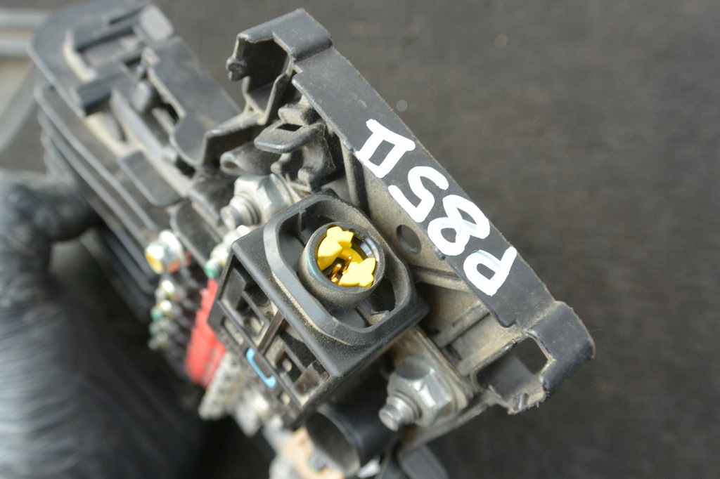 фото №5, Коробка запобіжників tesla model s 12-16 eu