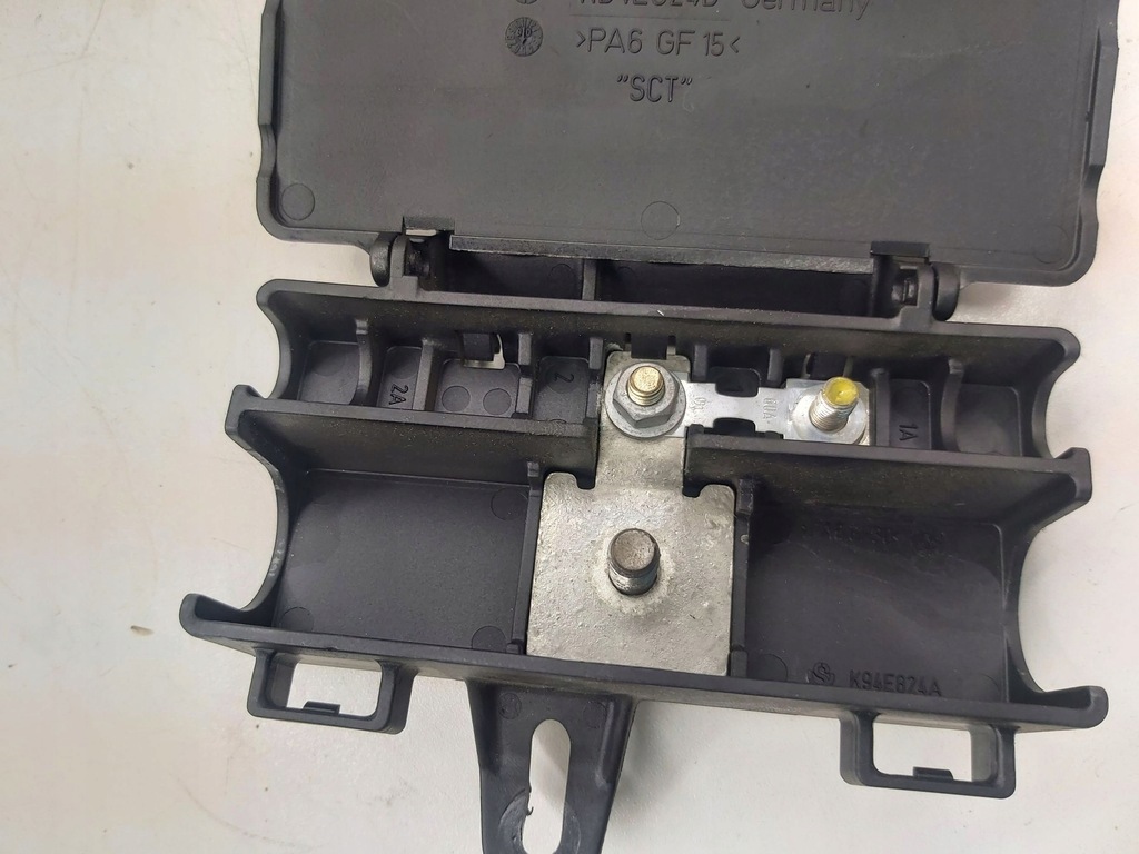 фото №6, Audi a8 s8 d3 4e 2006 предохранитель / реле аккумулятор