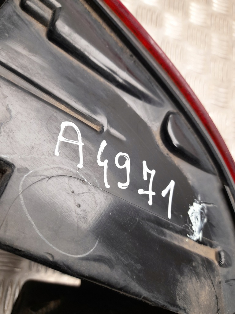 фото №7, Лампы задние jeep grand cherokee iv 2016 с правой p68142940af