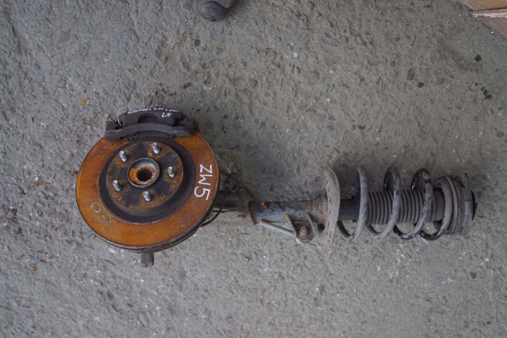 фото №2, Поворотный кулак левый перед nissan qashqai j10 2.0 dci