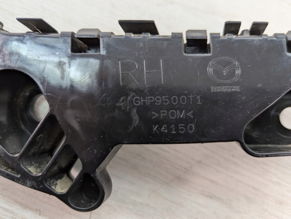 фото №6, Направляющая бампера правый перед mazda 6 ghp9500t1