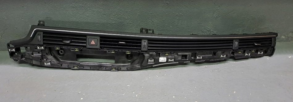 фото №1, Панель ґрати обдув панелі audi оригінальний номер 8w1820902d