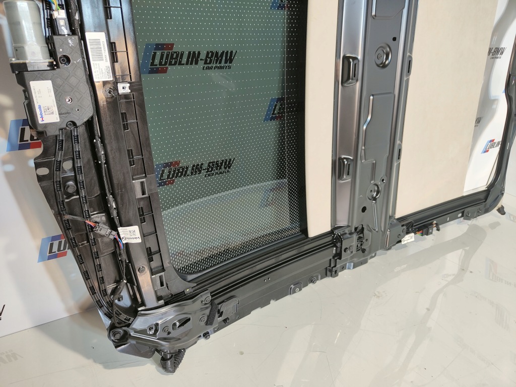 фото №15, Люк стеклянный панорама sky lounge bmw 7 g12