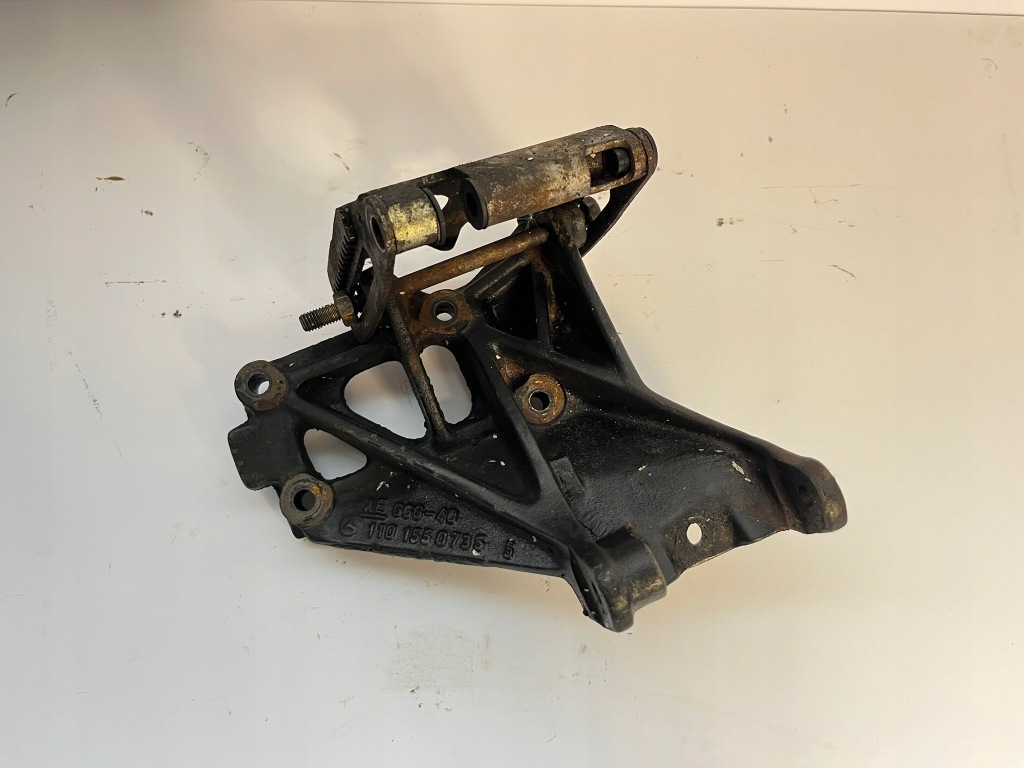 фото №1, Кронштейн кронштейн генератора mercedes w123 w116 w126 r107 280 m110 1101550735