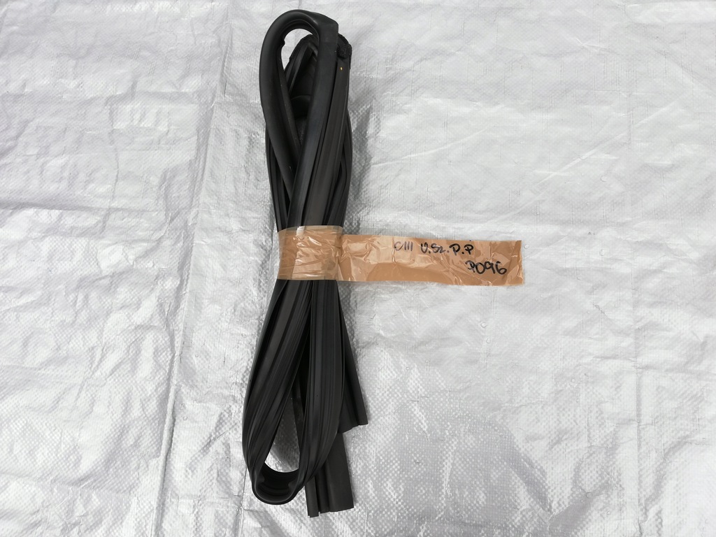 фото №1, Прокладка дверь правый перед kia ceed iii 17-22