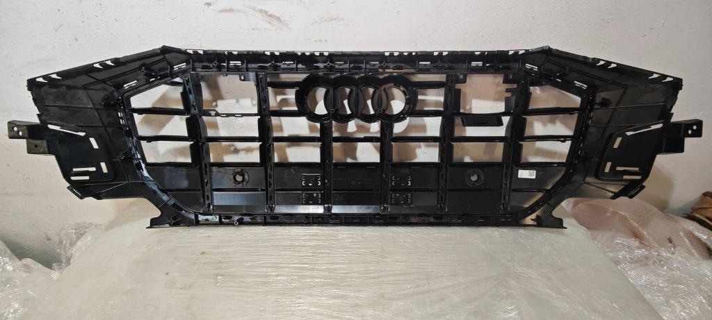 Решётка  решётка радиатора audi sq8 4m с Разборки