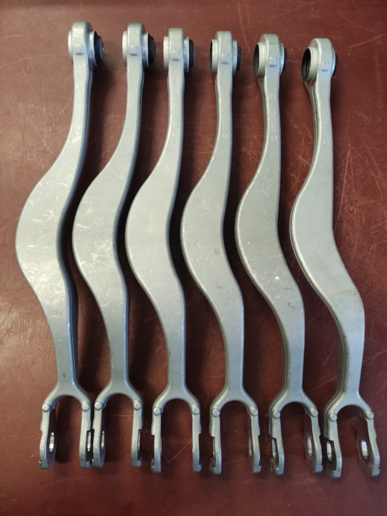 фото №1, Важіль задня правий mercedes w206 a2063520800 новий