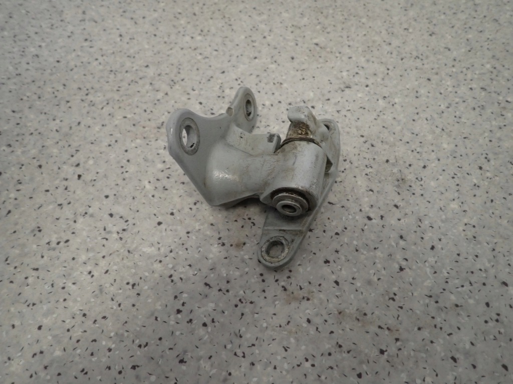 фото №9, Mitsubishi colt 04- петля дверь передний левый нижний ограничитель