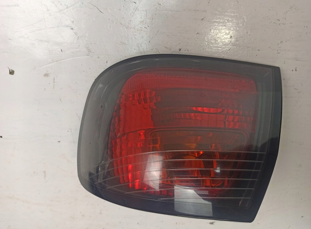 фото №1, Лампа права задня nissan primera