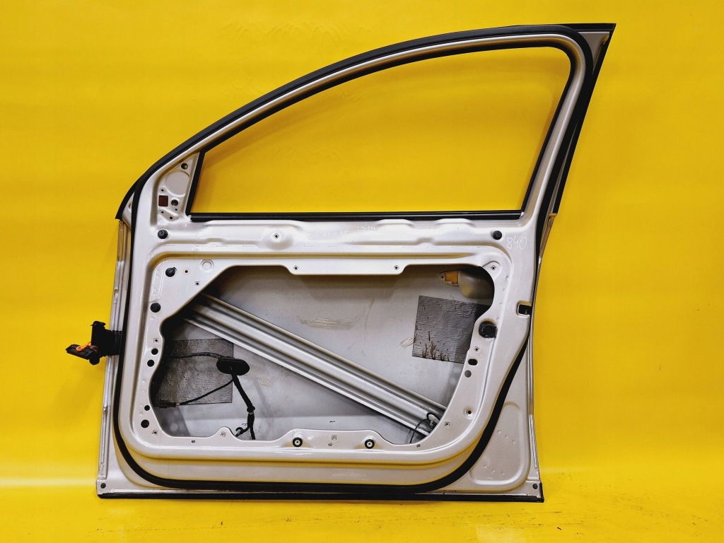 Двері правий перед праве передні vw passat b6 універсал lak: ld1w nr840 Доставка