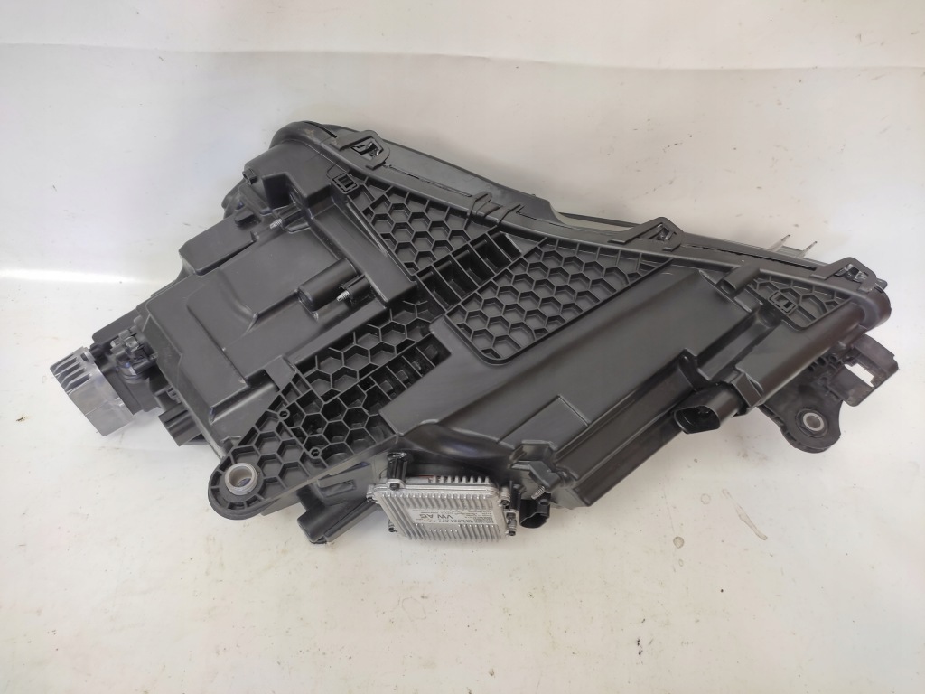 Skoda superb 3 рестайлінг  3v1 фара правий перед full led 2019- Оригінал