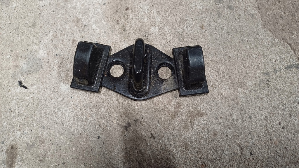 фото №1, Hyundai i10 07-13 засов крышки