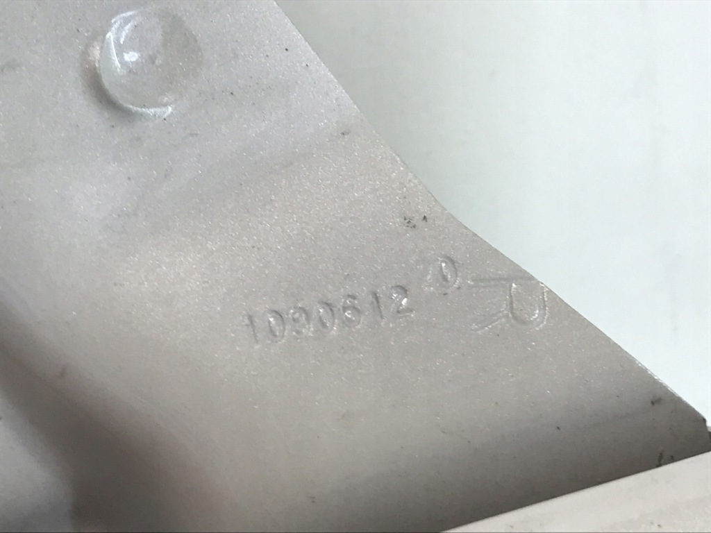 Tesla model 3 iii дверь правый перед Оригинал