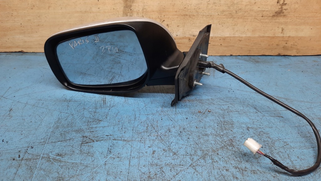 фото №1, Зеркало левая toyota yaris ii 3 pin