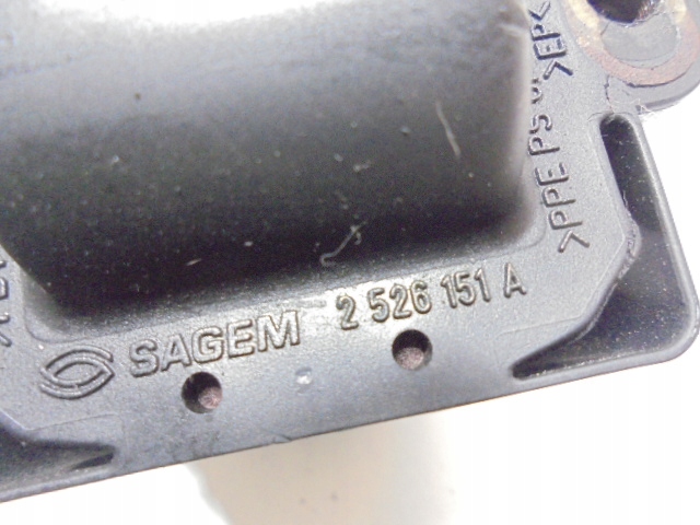 фото №7, Dacia logan i катушка зажигания hom7700873701 1,4 8v 7700274008 2526151a