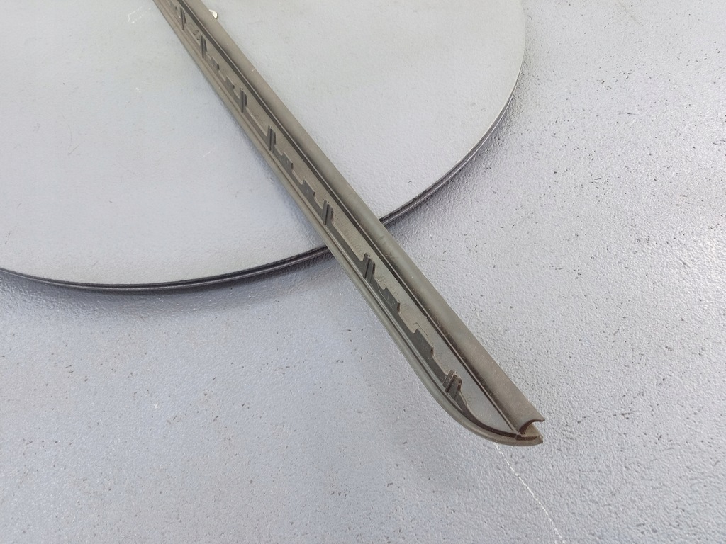 фото №5, Bmw 1 f40 молдинг стекло передней правая 7453950