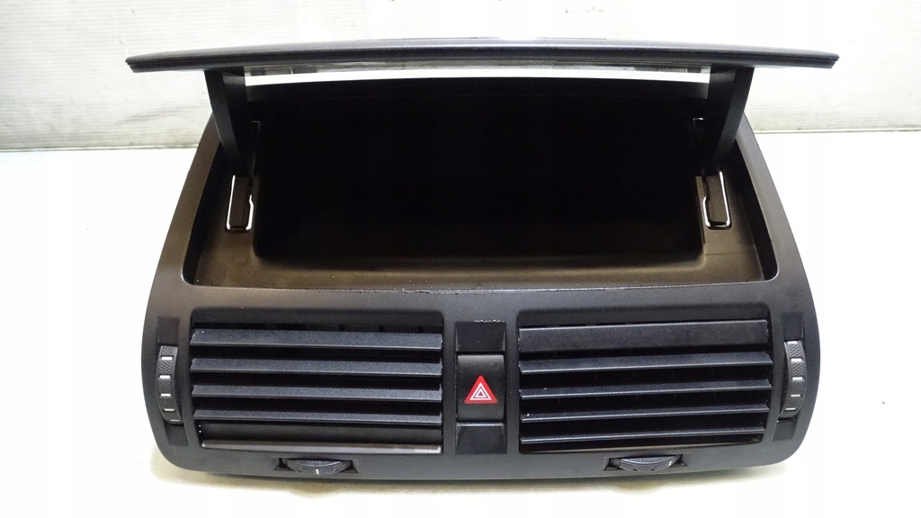 фото №1, Решётка обдув средняя skoda octavia ii 1.6tdi