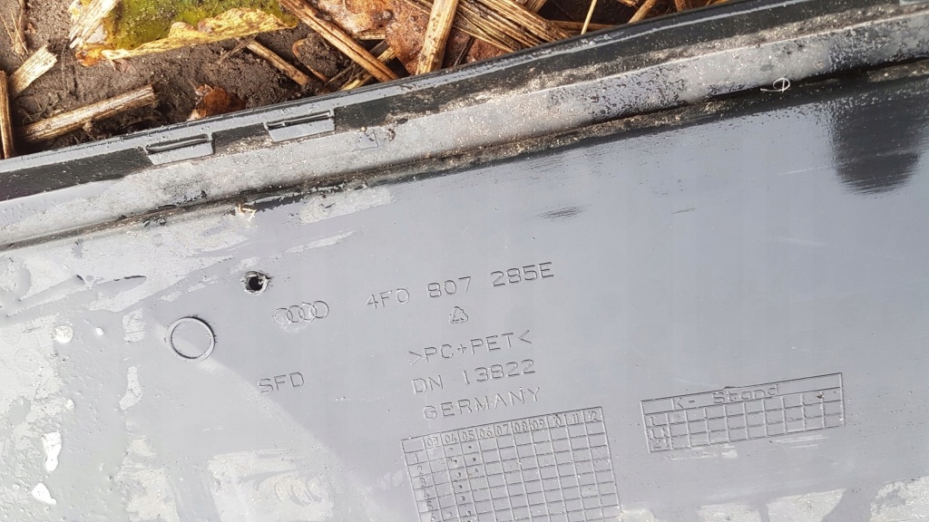 фото №3, Рамка кронштейн підкладка номерного знака audi a6 c6