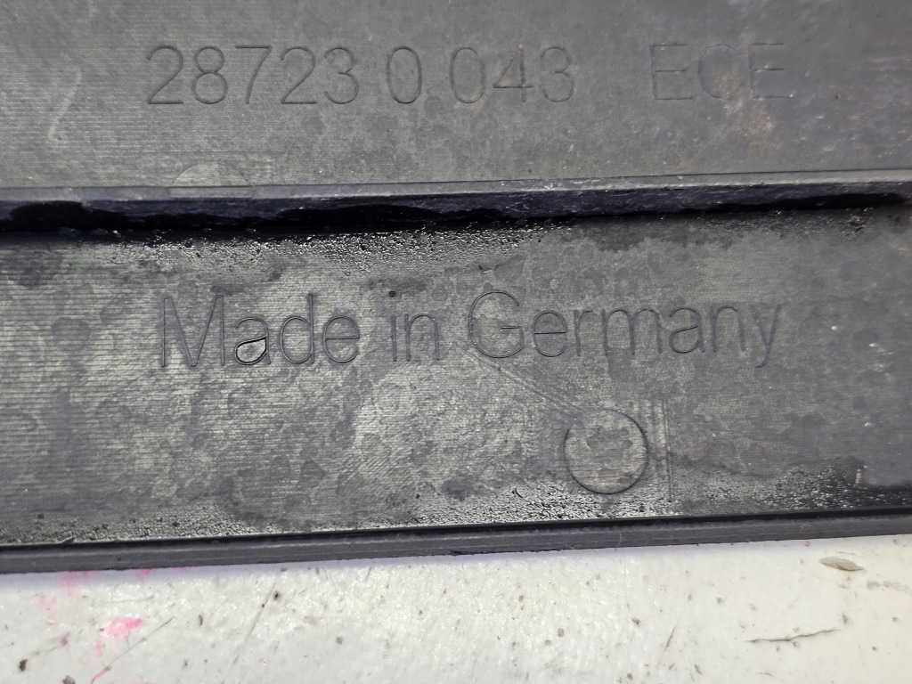 Рамка под номерной знак mercedes gla 156 w156 x156 2013 - 1568850081 оригинал Недорого