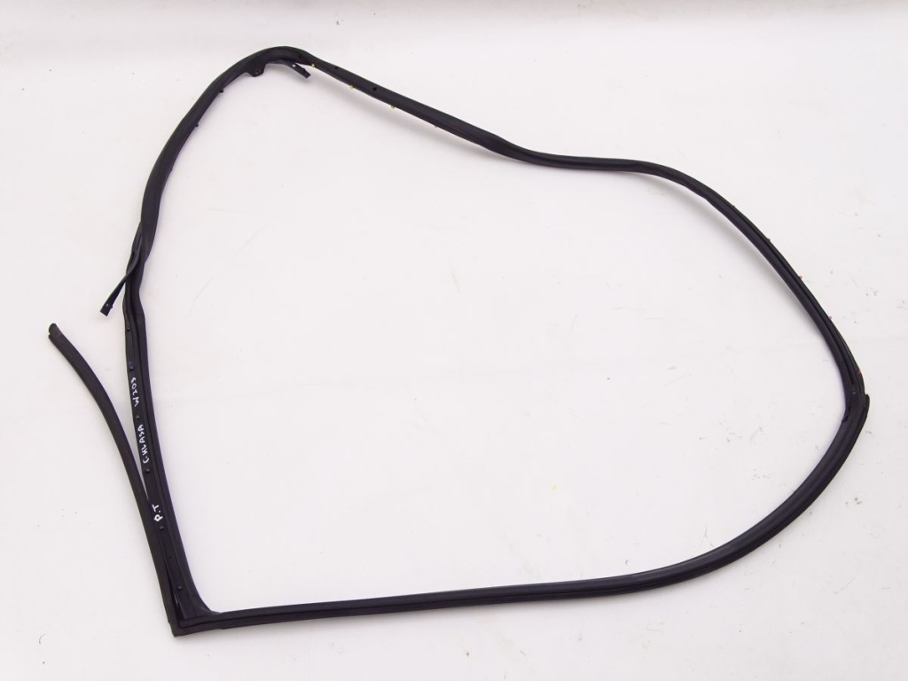 Купить Mercedes w203 00-06 прокладка дверь правый задний  sedan a2037371630