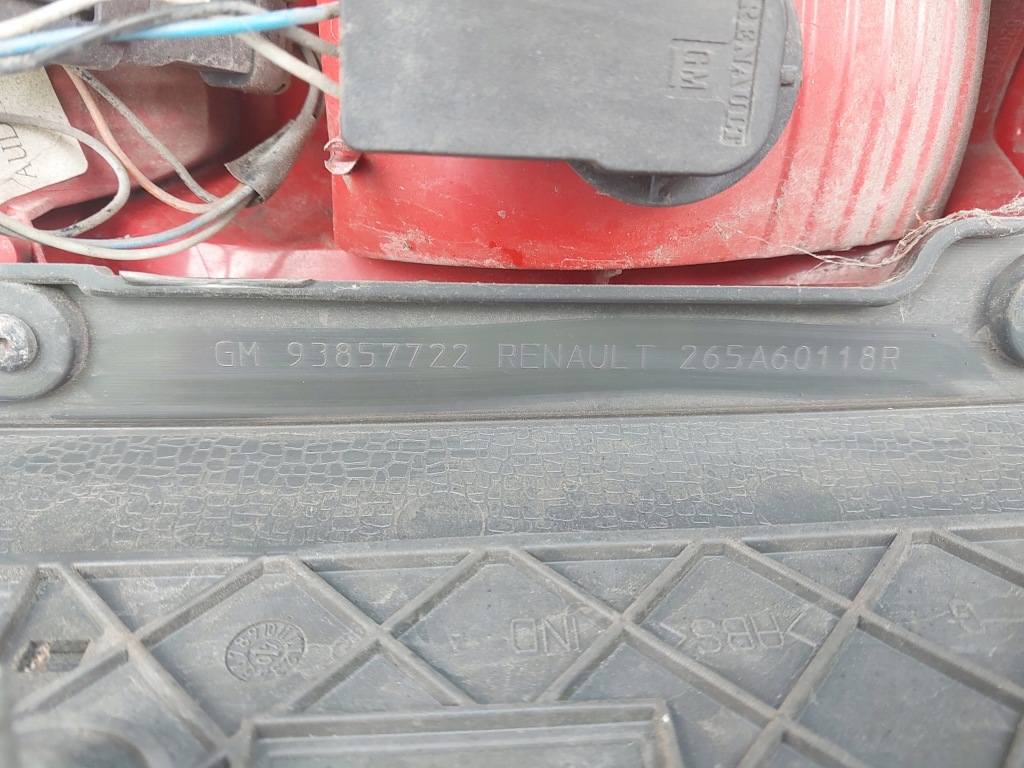 Фара ліве задні 265a60118r renault trafic 2 opel vivaro a рестайлінг  кришка багажника Зі Шроту