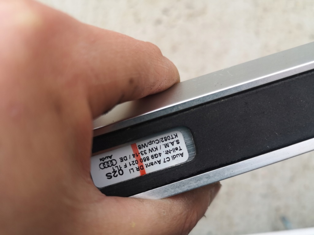 Рейлинги кровельные хром mat правый  левое  audi a6 c7 Цена