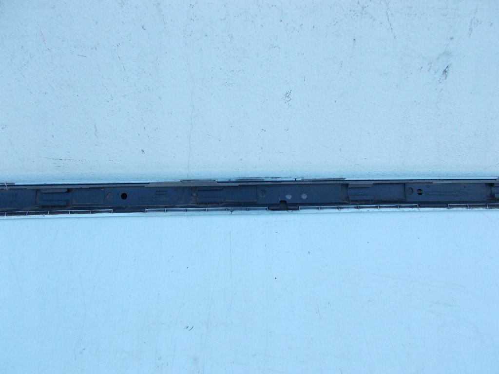 Накладка  порог порог правая audi a5 8t sline s-line 8t0854932a Цена