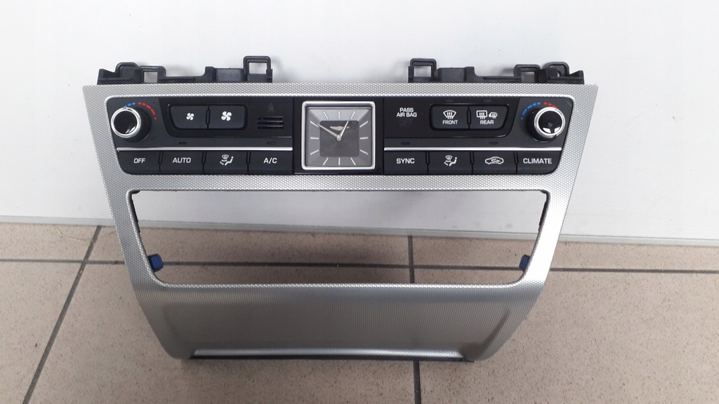 фото №1, Genesis g80 2018r lift панель кондиционера рамка