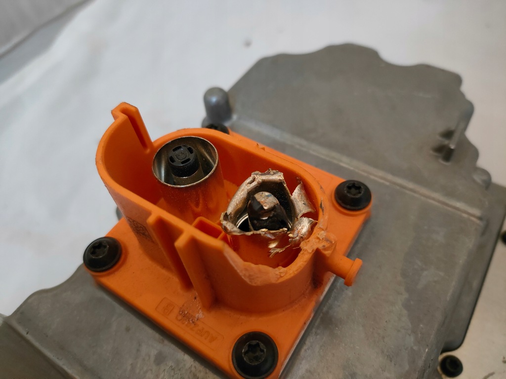 фото №4, Преобразователь напряжения porsche taycan 9j1915539db