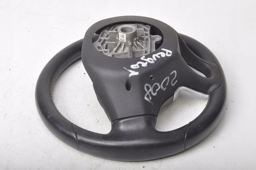 фото №10, Peugeot 2008 воздуховод кожаный