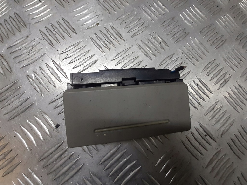 фото №1, Попільничка audi a6 c6 4bo857408