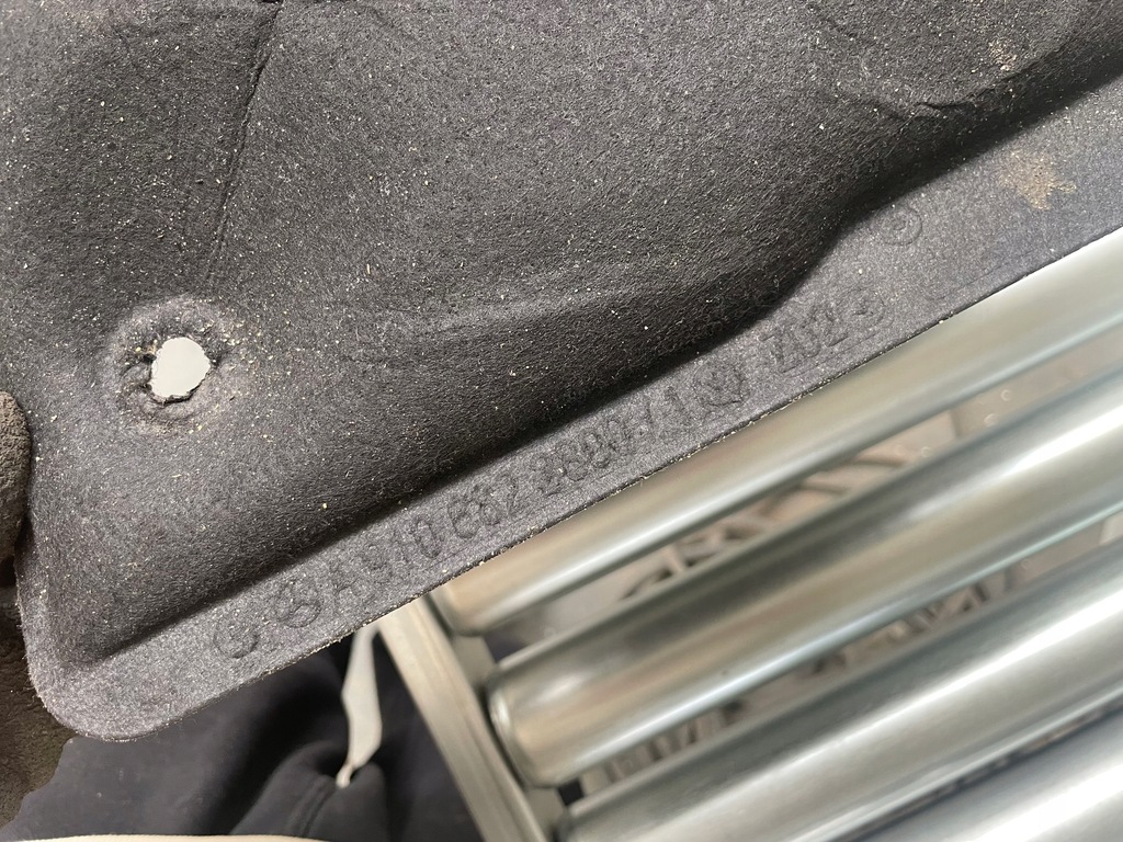 фото №9, Шумоизоляция капот mercedes sprinter 910 907 a9106823800