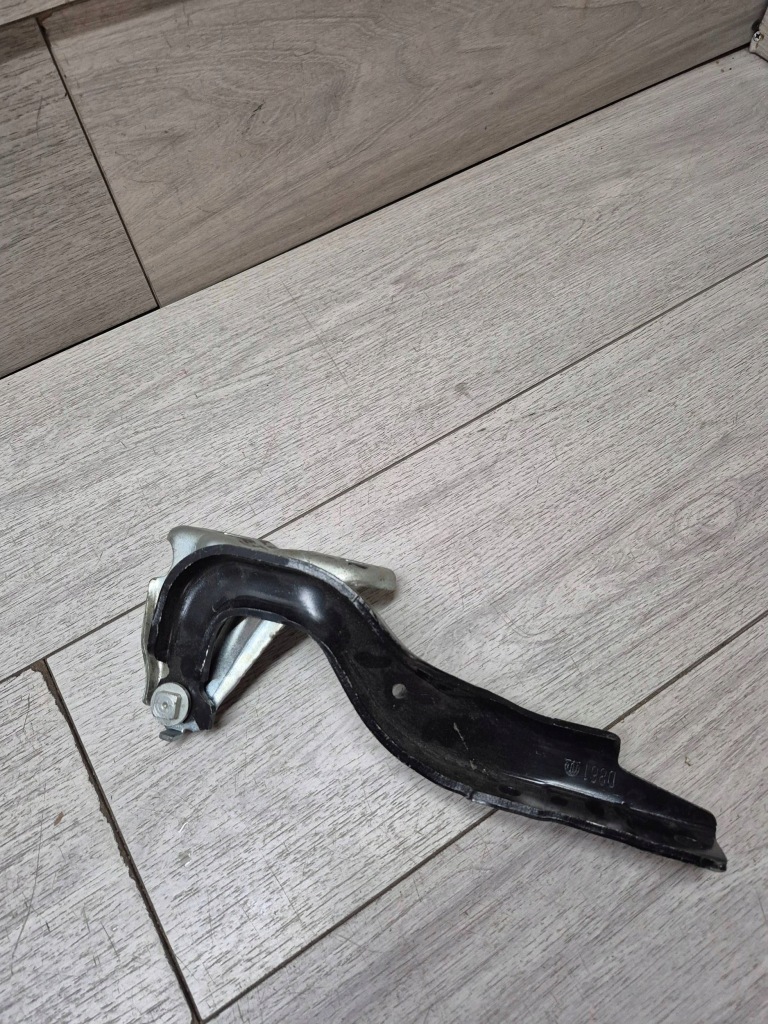 фото №1, 15142. jeep renegade петля капот левый 51949865